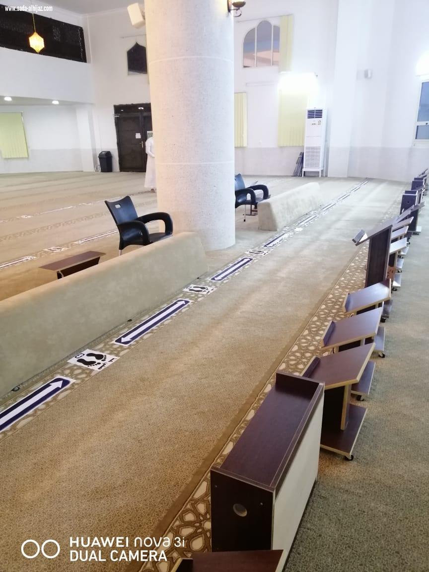 جمعية اليقظة النسائية بالشراكة المجتمعية مع شركاء النجاح فريق إحسان الطائف التطوعي والفن لمسة للطباعة والتغليف والهدايا في ( مبادرة بيوت الله عامرة لتطهير وتعقيم المساجد )