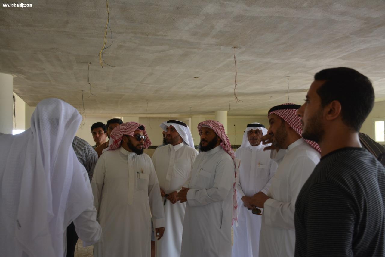 المدخلي يتفقد جامع الأمير سلطان بضمد