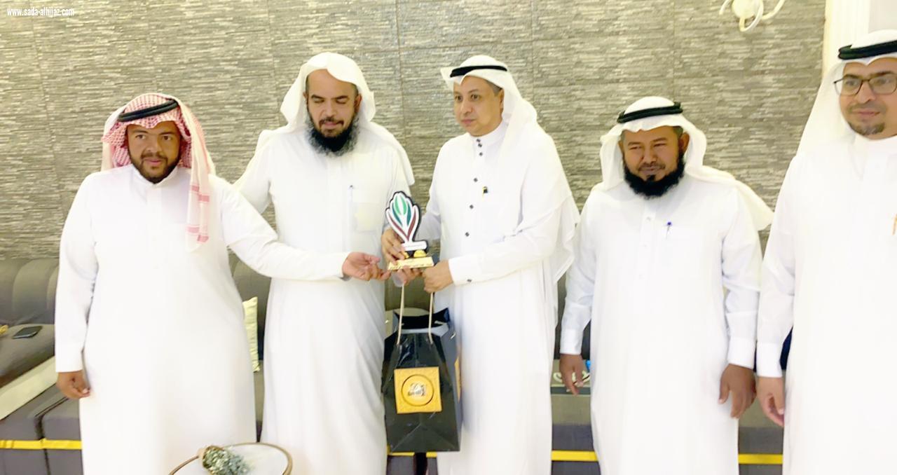 أعضاء تنمية الأفلاج يطلعون على التجربة التنموية بلجنة أبوعريش