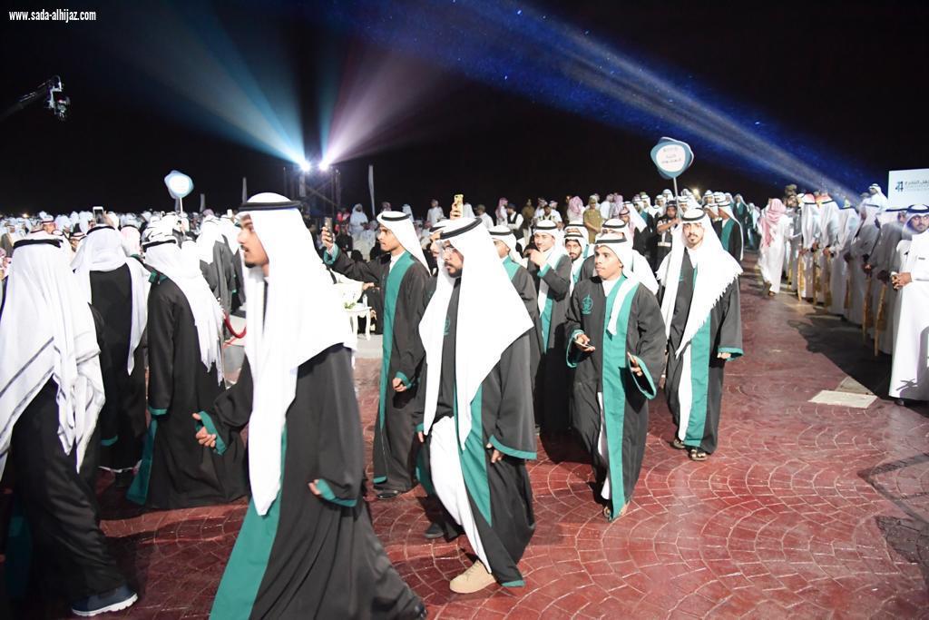 أمير منطقة جازان يرعى حفل تخريج الدفعة الـ 14 من طلاب وطالبات جامعة جازان