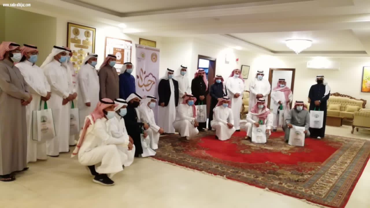 ربيع الباحة يجمع إعلاميي ومثقفي الباحة في ناديهم الأدبي