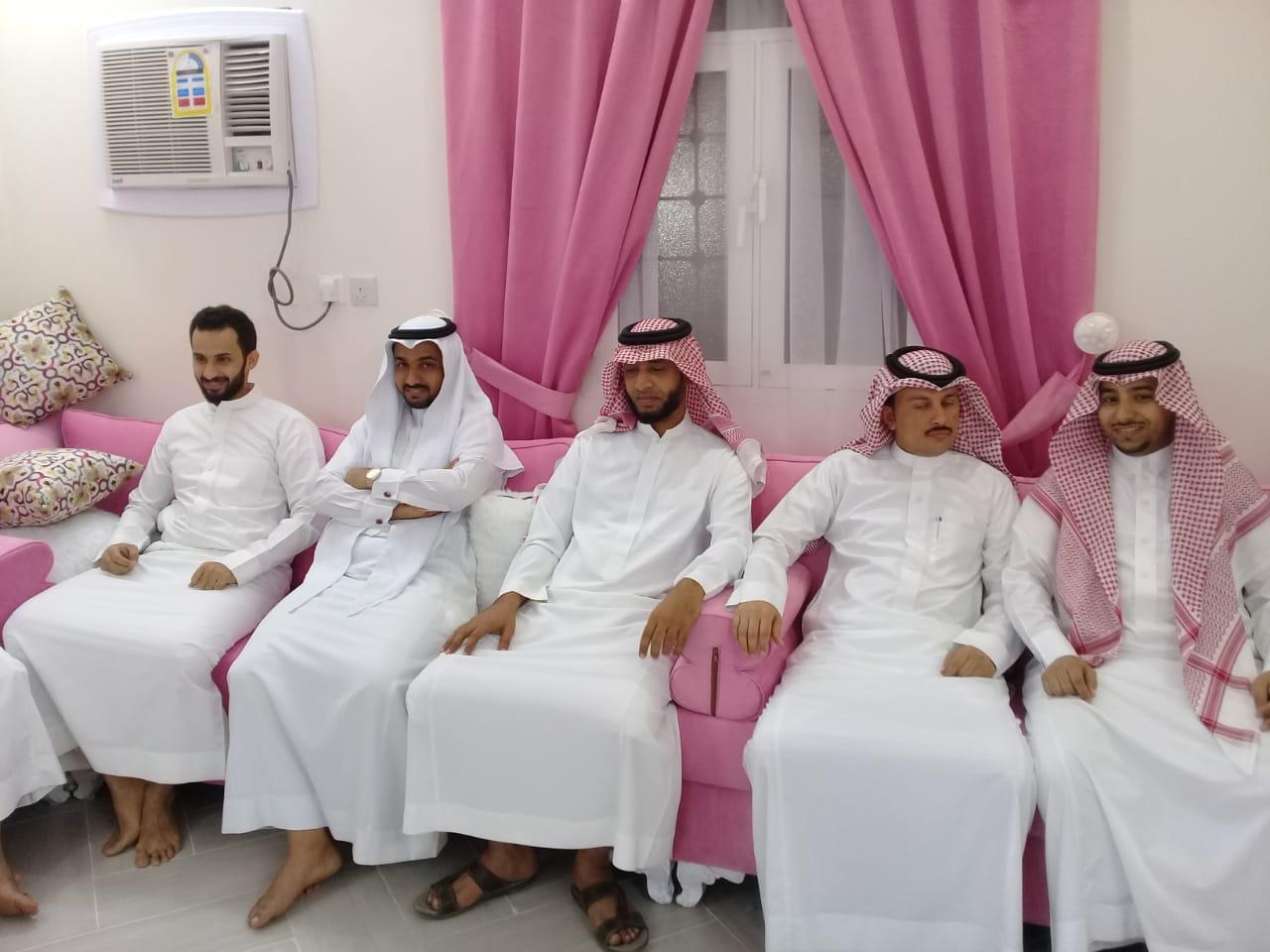 شيخ شمل آل عيسى بني حمد يكرم ابنائه بحضور المشايخ واعيان محافظة الطوال