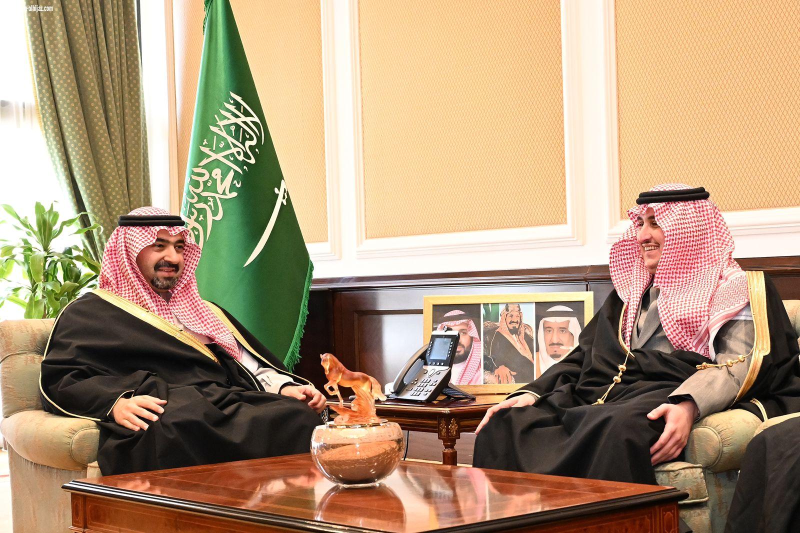 نائب أمير تبوك يستقبل المشرف العام على البرنامج الوطني للتنمية المجتمعية في المناطق