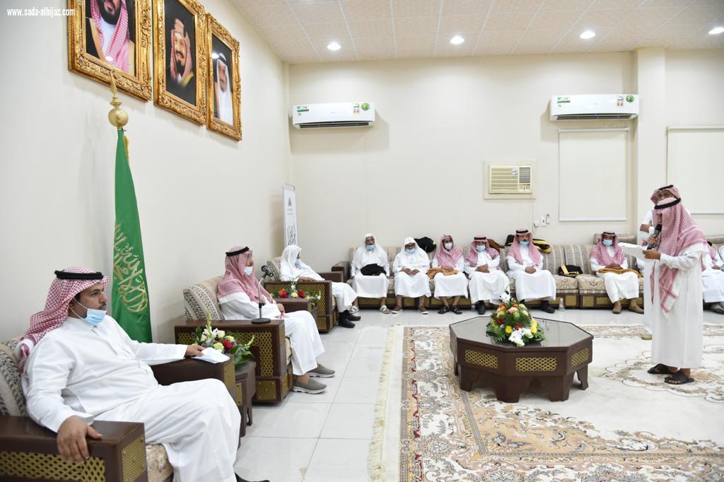 سمو أمير منطقة جازان يلتقي مشايخ وأهالي محافظة العيدابي