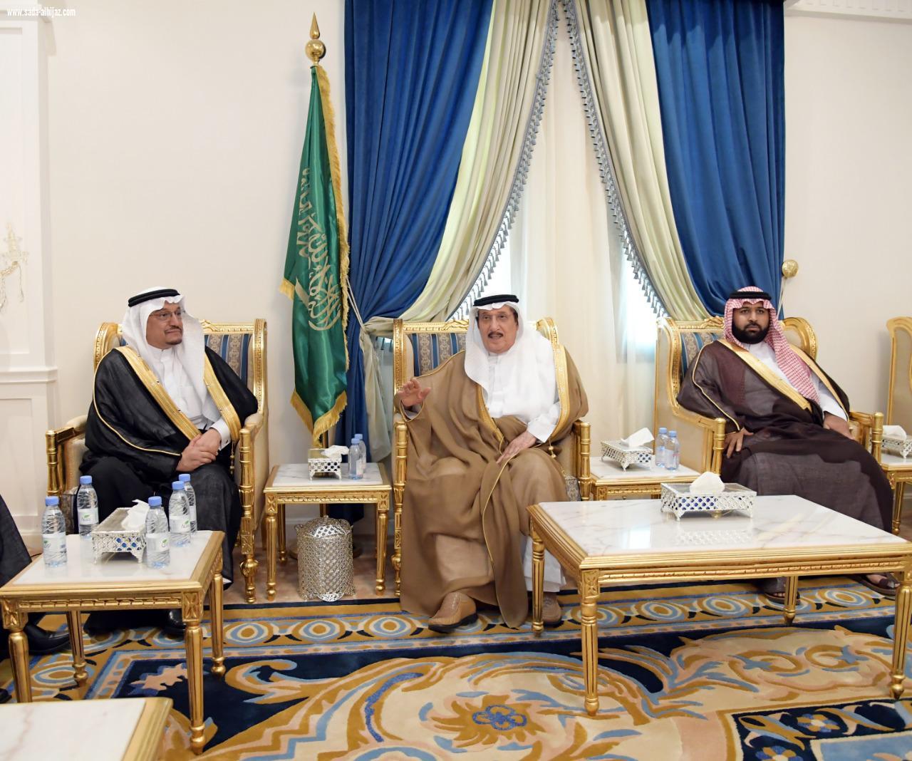 سمو أمير جازان يستقبل وزير التعليم 