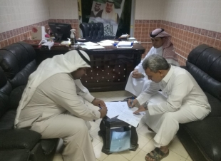 قام مدير مركز النشاط الاجتماعي بالشطيفية الأستاذ حسن كريري بزيارة خاصة لنادي الحي بقرية جحا 