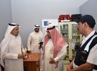 المؤنس يدشن بدء  العمل بمركز المراقبة الصحية بمطار الطائف الدولي