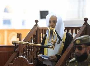 خطيب الحرم المكي  اقتراف المعاصي لا يتوافق مع تكريم الله لبني آدم