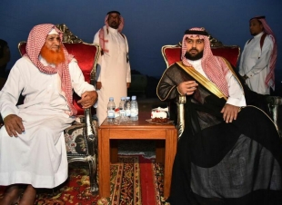 أمير منطقة جازان بالنيابة ينقل تعازي القيادة لذوي شهيد الواجب العريف 