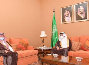 أمير تبوك يستقبل سفير خادم الحرمين الشريفين لدى الأردن 