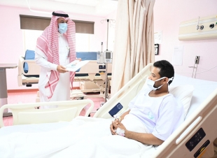 الخدمات الطبية بوزارة الداخلية تقوم بجولات معايدة للمرضى 