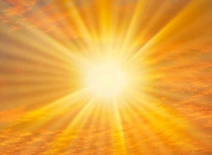 «فلكية جدة» توضح آخر تطورات البقعة الشمسية الكبيرة