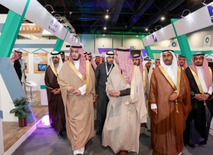 الأمير أحمد بن فهد يفتتح معرض سكني إكسبو ويسلم عدداً من مستفيدي الإسكان التنموي مفاتيح منازلهم