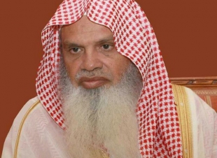 إمام المسجد النبوي   من نعم الله على بلادنا المشاريع الخيرة  وفي مقدمتها عمارة الحرمين