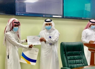 مستشفى العارضة العام يكرم المتميزين