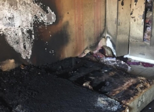 عبث الأطفال يتسبب في نشوب حريق بمنزل بقرية الريان بينبع النخل