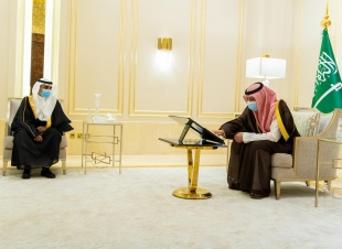 سمو أمير الباحة يستقبل مدير عام فرع البريد السعودي بالمنطقة 