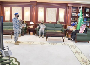 سمو أمير جازان يطلع على الخدمات الإلكترونية المقدمة لمستفيدي حرس الحدود بالمنطقة ..