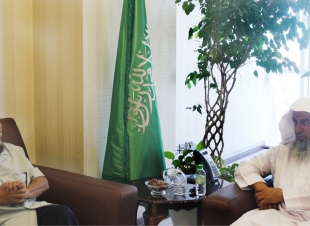 ناقشا الترتيبات الخاصة بالمؤتمر الإسلامي الذي تنظمه الوزارة  والرابطة في كوالالمبور في الشهر القادم 