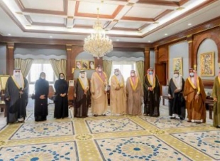 أمير منطقة المدينة المنورة يلتقي رئيس وأعضاء مجلس إدارة الغرفة التجارية الصناعية بمحافظة ينبع