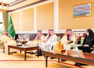 نائب أمير تبوك يستقبل الرئيس التنفيذي للهيئة العامة للغذاء والدواء 