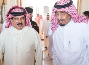 ملك البحرين يهنئ خادم الحرمين على التنظيم الدقيق والناجح لشعيرة الحج