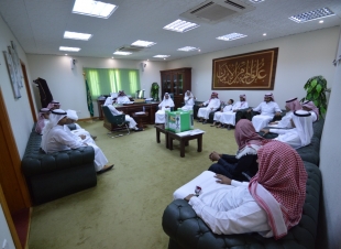 المساعد للشؤون التعليمية يشيد بطلاب الإعاقة البصرية ويثنى على إبداعاتهم بمناسبة اليوم العالمي للعصا البيضاء 