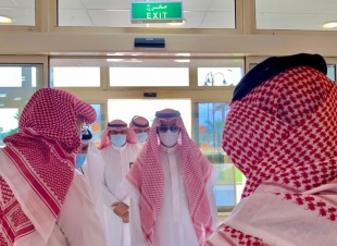محافظ العارضة يفتتح معرض اليوم العالمي لسلامة الممارس الصحي بمستشفى العارضة العام
