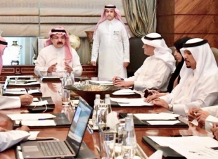الأمير مشعل بن ماجد يجتمع بأعضاء اللجنة التنفيذية لجمعية مراكز الأحياء بجدة