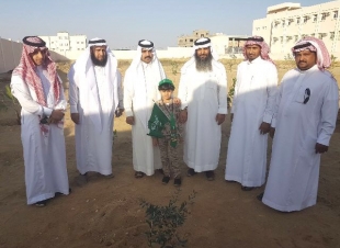 غرس أول شتلة لشهيد في مدرسة نهاوند بأحد رفيدة