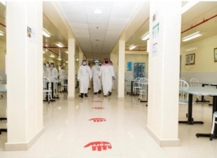 أمير عسير يطلع على إسكان نموذجي للعمالة في أبها.. ويوجه بتطبيقه في كافة الإسكانات بالمنطقة