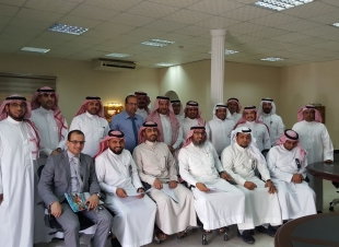 الغامدي يعقد إجتماع جائزة  حصة النشاط