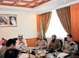 سعادة محافظ ينبع يترأس اجتماع  لجنة الدفاع المدني الفرعية 