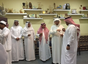 د العبيدي يفتتح معرض مهرجان الورد 14 التشكيلي ويكرم فنانين الطائف