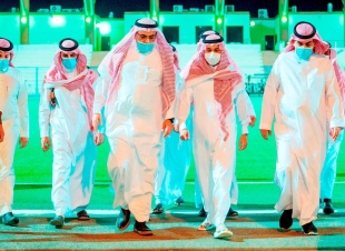 سمو نائب أمير منطقة حائل يزور مقر نادي الجبلين