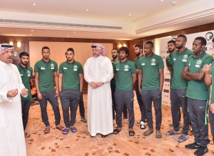 لاعبو الاخضر يتبرعون لذوي الشهداء 