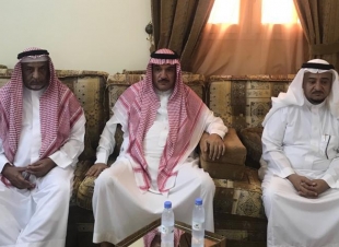 محافظ الطوال ينقل تعازي سمو أمير منطقة جازان وسمو نائبه لشيخ قبيلة الطواهرة في وفاة والده
