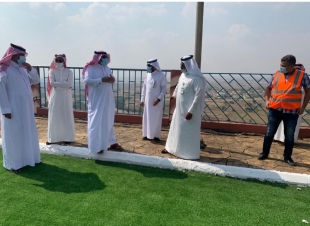 محافظ بيش يتفقد مركز الحقو والقرى التابعة له