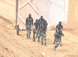 نائب أمير منطقة جازان يقوم بزيارة تفقدية لقوة الطوارئ الخاصة بالمنطقة