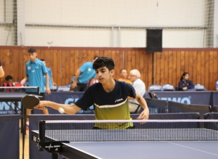 لاعب منتخبنا الوطني الشريف لدور الـ 32 في دولية  صربيا لكرة الطاولة  