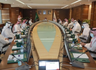 رئيس هيئة الهلال الأحمر السعودي يدشن مركز وبائيات الحوادث 