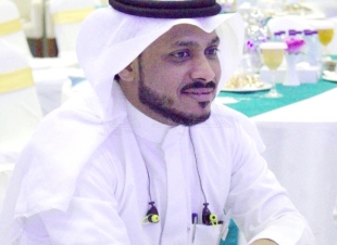 رئيس بلدية بيش المهندس الدغريري يعتمد ترقية 12موظفاً .