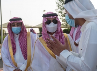 سمو نائب أمير حائل يزور مركز الدكتور ناصر الرشيد لرعاية الأيتام ويقدم الهدايا لأبناء المركز