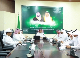 مدير تعليم جازان يصدر قرارين بإنشاء مركز للمعلومات ووحدة للمبادرات والتجارب