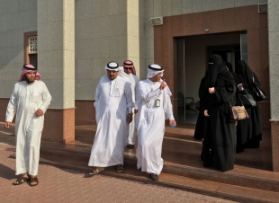آل طاوي تفقد مركز استلام الاطفال الاجانب والمتسولين بمكة بمجمع الادارات الحكومية بالشميسي