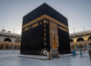 رئاسة الحرمين تستعد لإستقبال أول المعتمرين اليوم بعد منتصف الليل