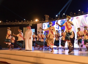 سمو أمير منطقة جازان يشرف حفل أهالي الدرب ويدشن ويضع الأساس لمشروعات تنموية بالمحافظة ...