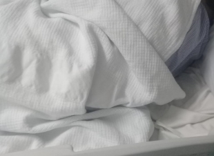 المطيري يرقد بعناية مدينة الملك فهد وذويه يناشدون وزير الحرس الوني بنقلة لمستشفى الحرس 