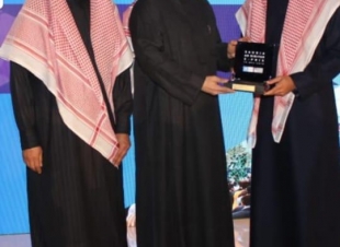 نظير مشاركتها في فورمولا اي رئيس الهيئة العامة للرياضة يكرم صحة الرياض 