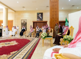 سمو أمير الباحة يدشن أول موسوعة للأدب الشفهي والطب الشعبي على مستوى المملكة بـ 3 مجلدات استغرقت 8 سنوات لإنجازها